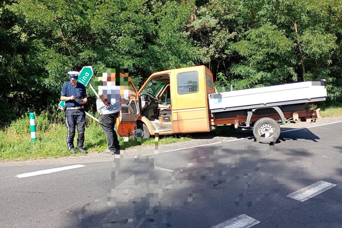 Miejsce zdarzenia drogowego na DK45 w Emanuelinie