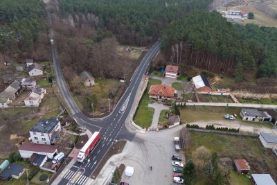 Droga wojewódzka w powiecie wieluńskim. Fotografia: UMWŁ.