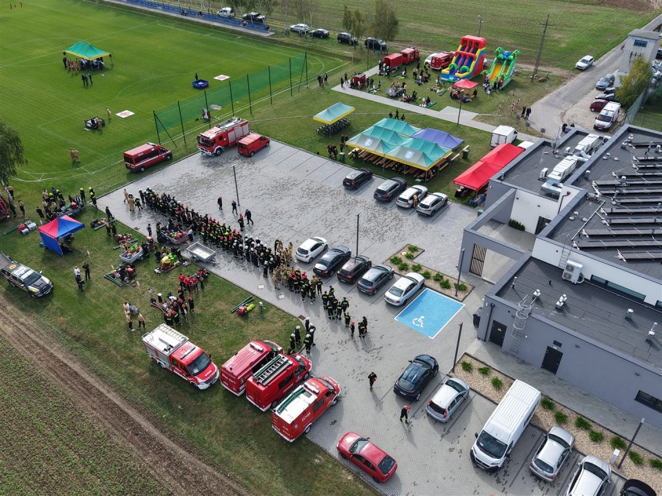 Powiatowe Zawody Sportowo-Pożarnicze w Wierzchlesie.