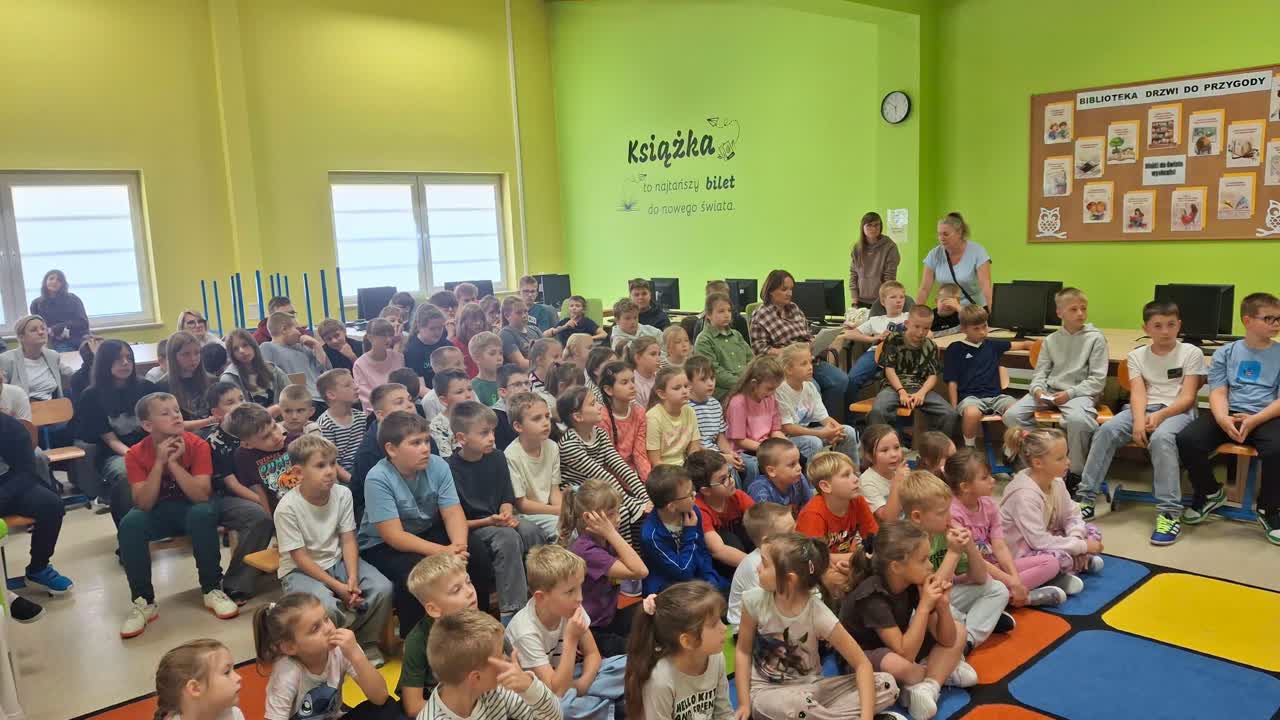 „Zgoda buduje, przemoc rujnuje”. Ważny apel w szkole w Białej