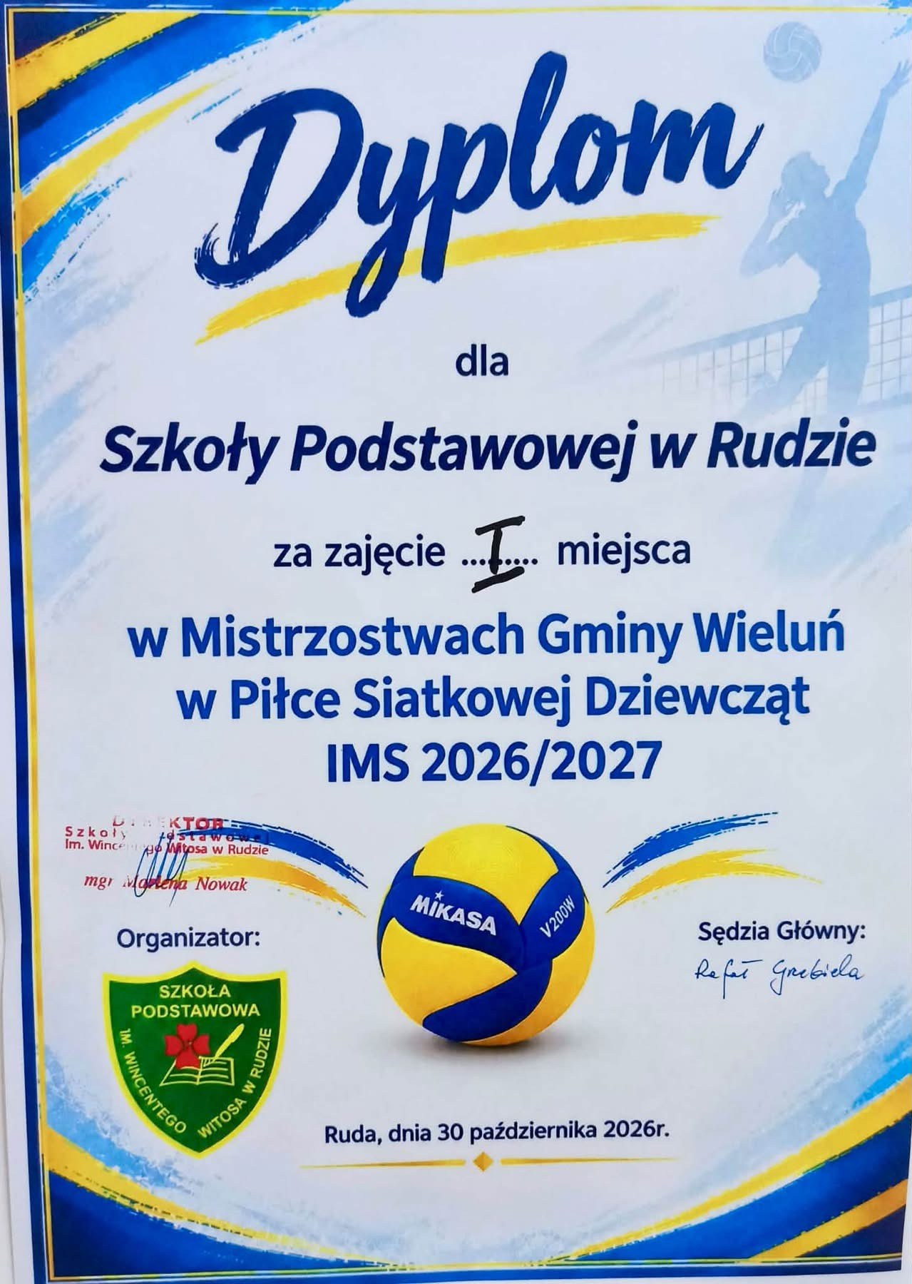 Mistrzostwa Gminy Wieluń w piłce siatkowej dziewcząt IMS 2026/2027, reprezentacja Szkoły Podstawowej w Rudzie. Fotografia 2. Źródło: SP w Rudzie.