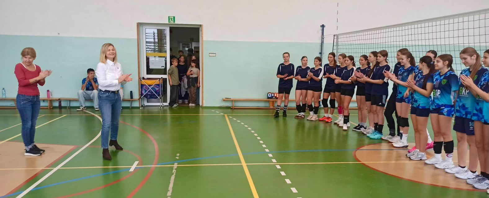 Mistrzostwa Gminy Wieluń w piłce siatkowej dziewcząt IMS 2026/2027, reprezentacja Szkoły Podstawowej w Rudzie. Fotografia 5. Źródło: SP w Rudzie.