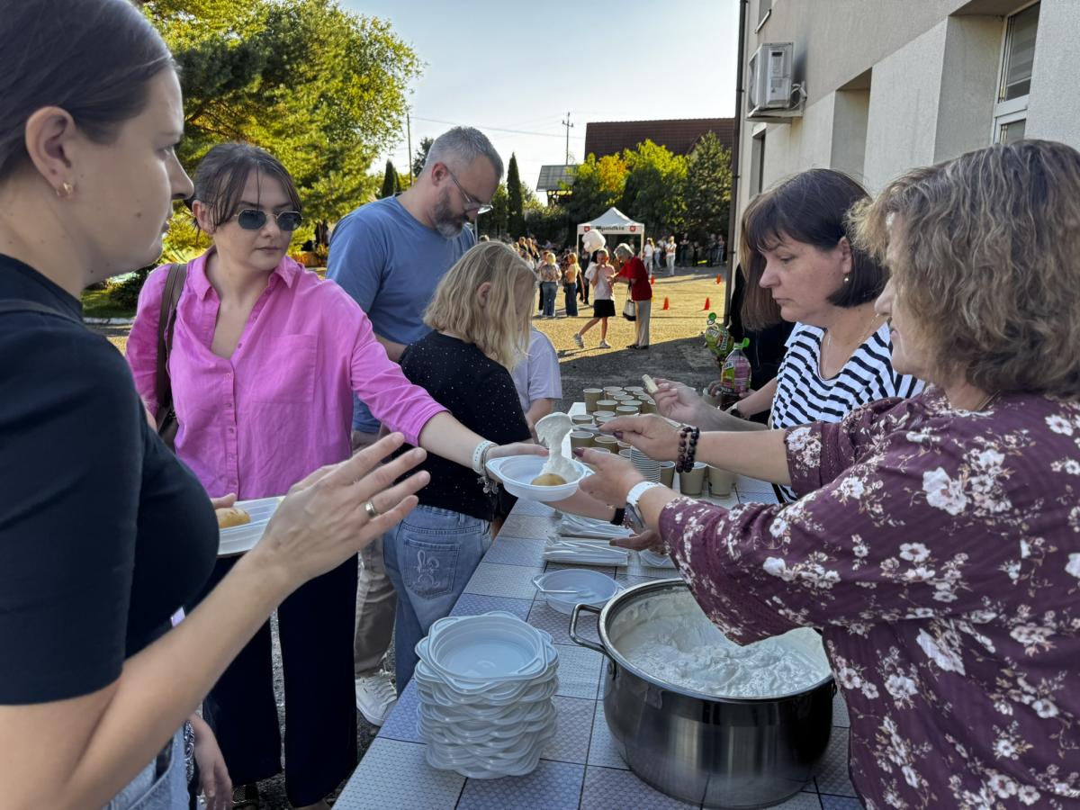 Jesienny piknik w PMDKiS w Wieluniu - zdjecie 7.