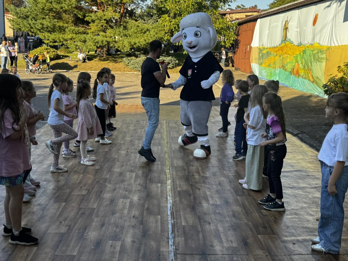 Jesienny piknik w PMDKiS w Wieluniu - zdjecie 10.