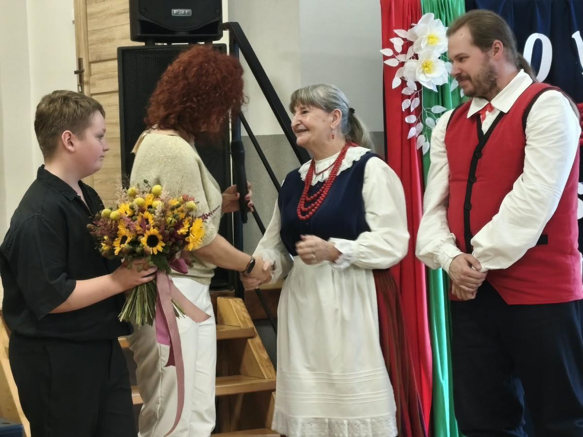 Jubileusz 50-lecia Ludowego Zespołu Śpiewaczego Ostrowiacy - zdjecie 8.