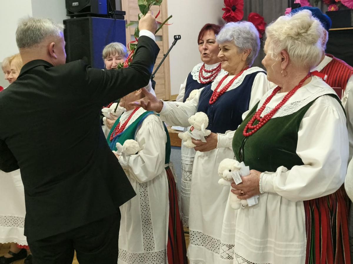 Jubileusz 50-lecia Ludowego Zespołu Śpiewaczego Ostrowiacy - zdjecie 75.