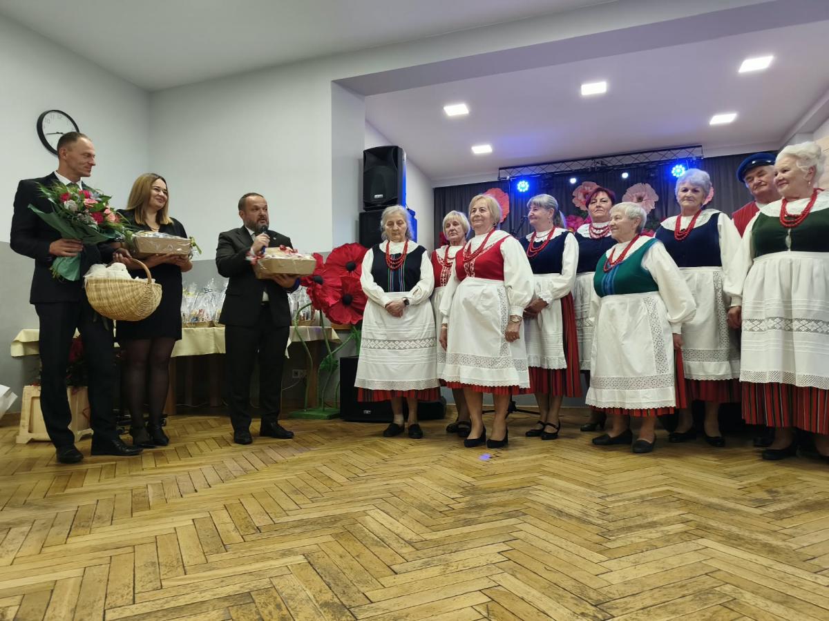 Jubileusz 50-lecia Ludowego Zespołu Śpiewaczego Ostrowiacy - zdjecie 104.