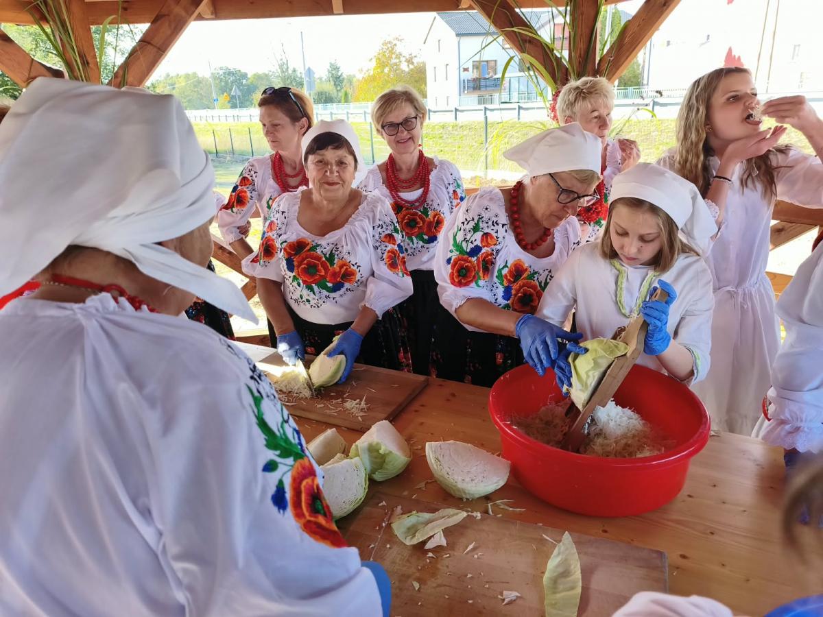 Warsztaty kiszenia kapusty w Rychłocicach - zdjecie 10.