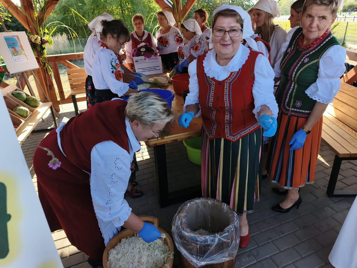 Warsztaty kiszenia kapusty w Rychłocicach - zdjecie 15.