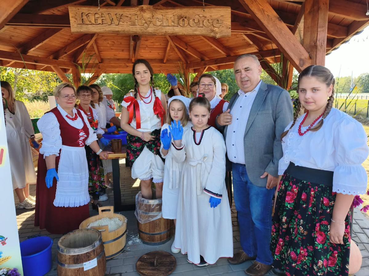 Warsztaty kiszenia kapusty w Rychłocicach - zdjecie 18.