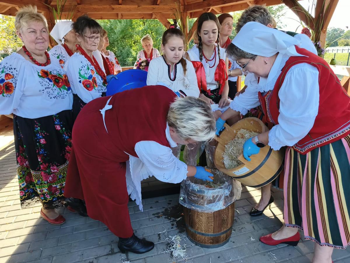 Warsztaty kiszenia kapusty w Rychłocicach - zdjecie 27.