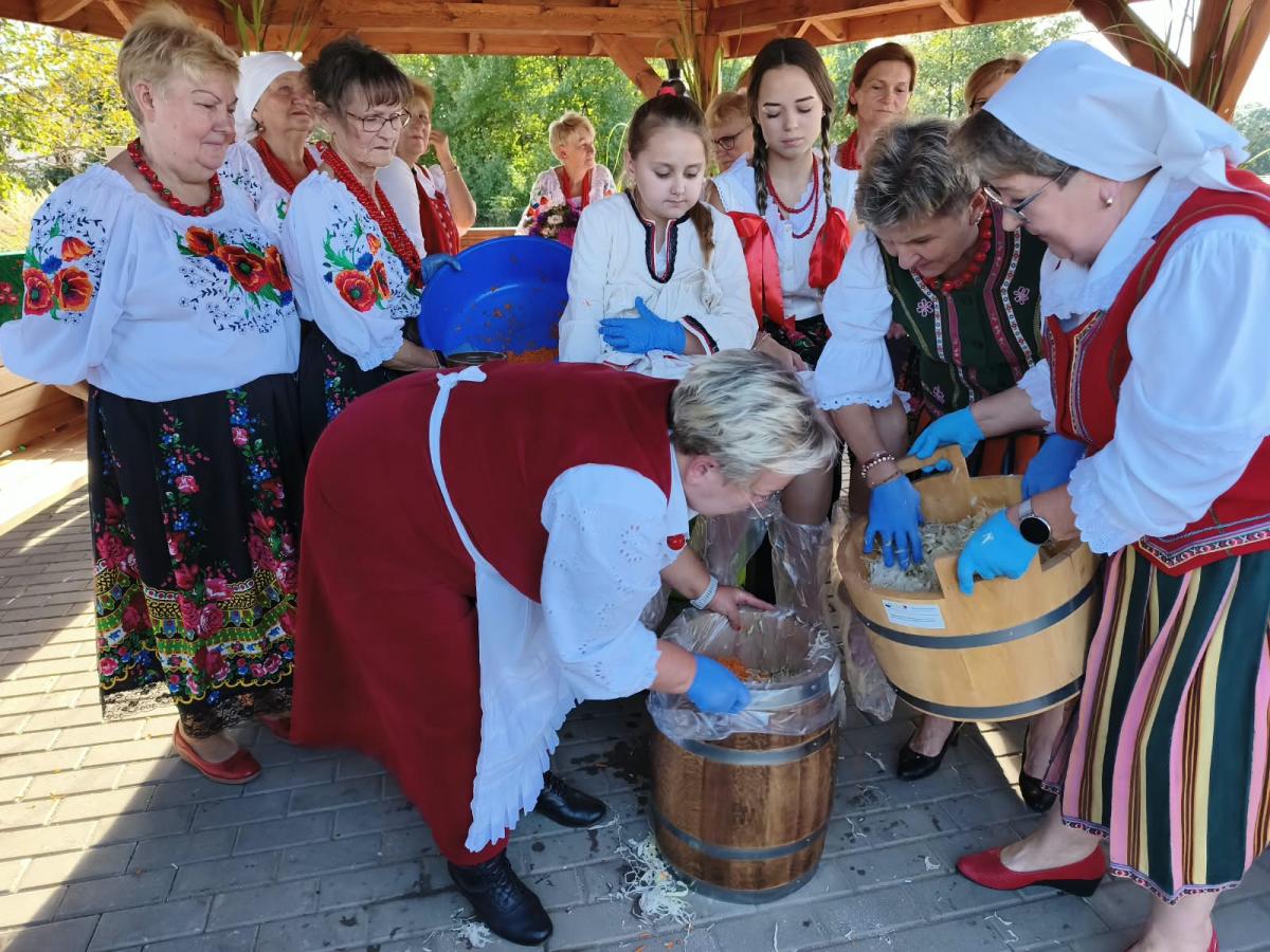 Warsztaty kiszenia kapusty w Rychłocicach - zdjecie 33.
