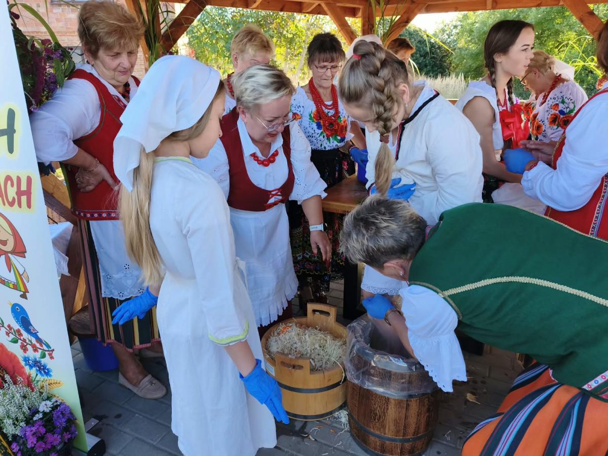 Warsztaty kiszenia kapusty w Rychłocicach - zdjecie 35.