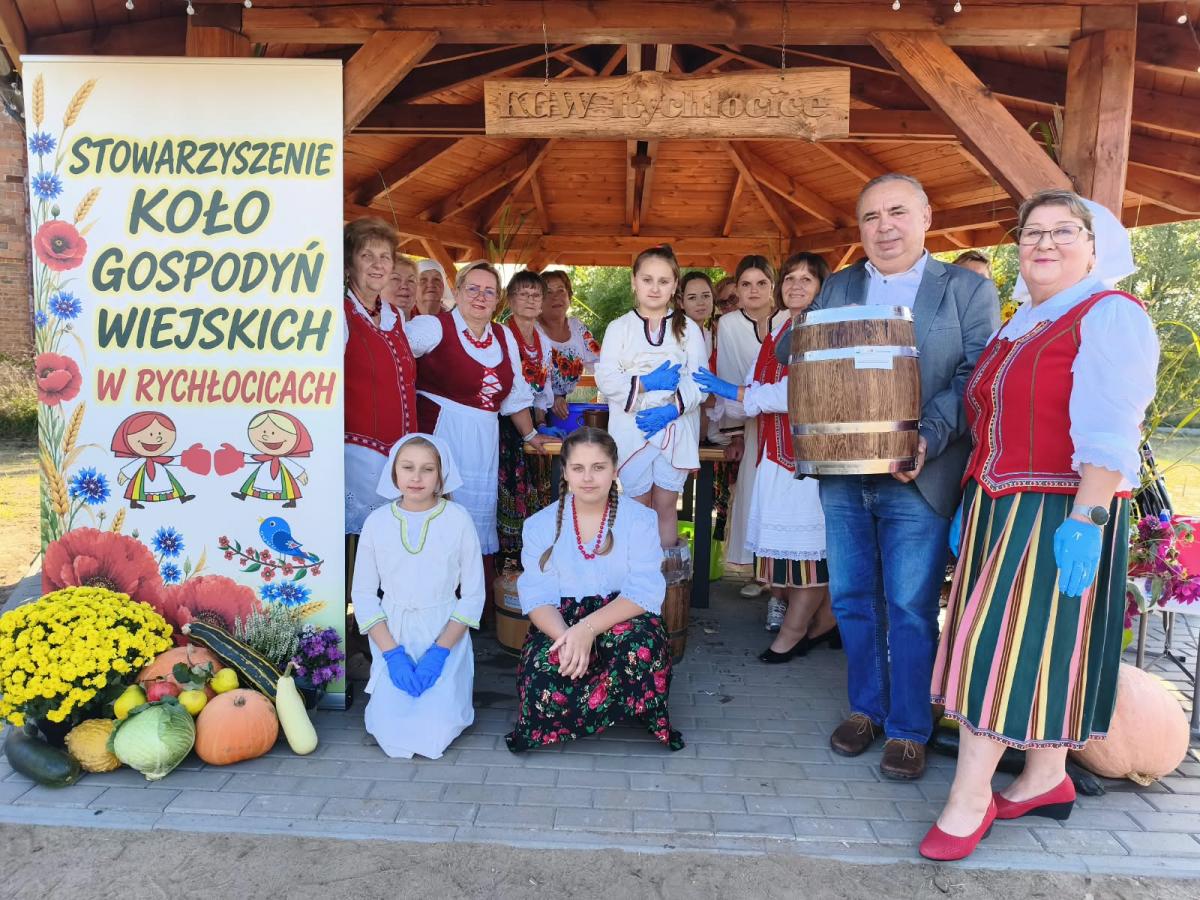 Warsztaty kiszenia kapusty w Rychłocicach - zdjecie 39.