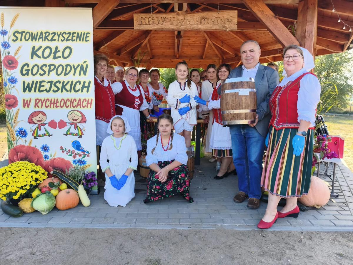Warsztaty kiszenia kapusty w Rychłocicach - zdjecie 41.