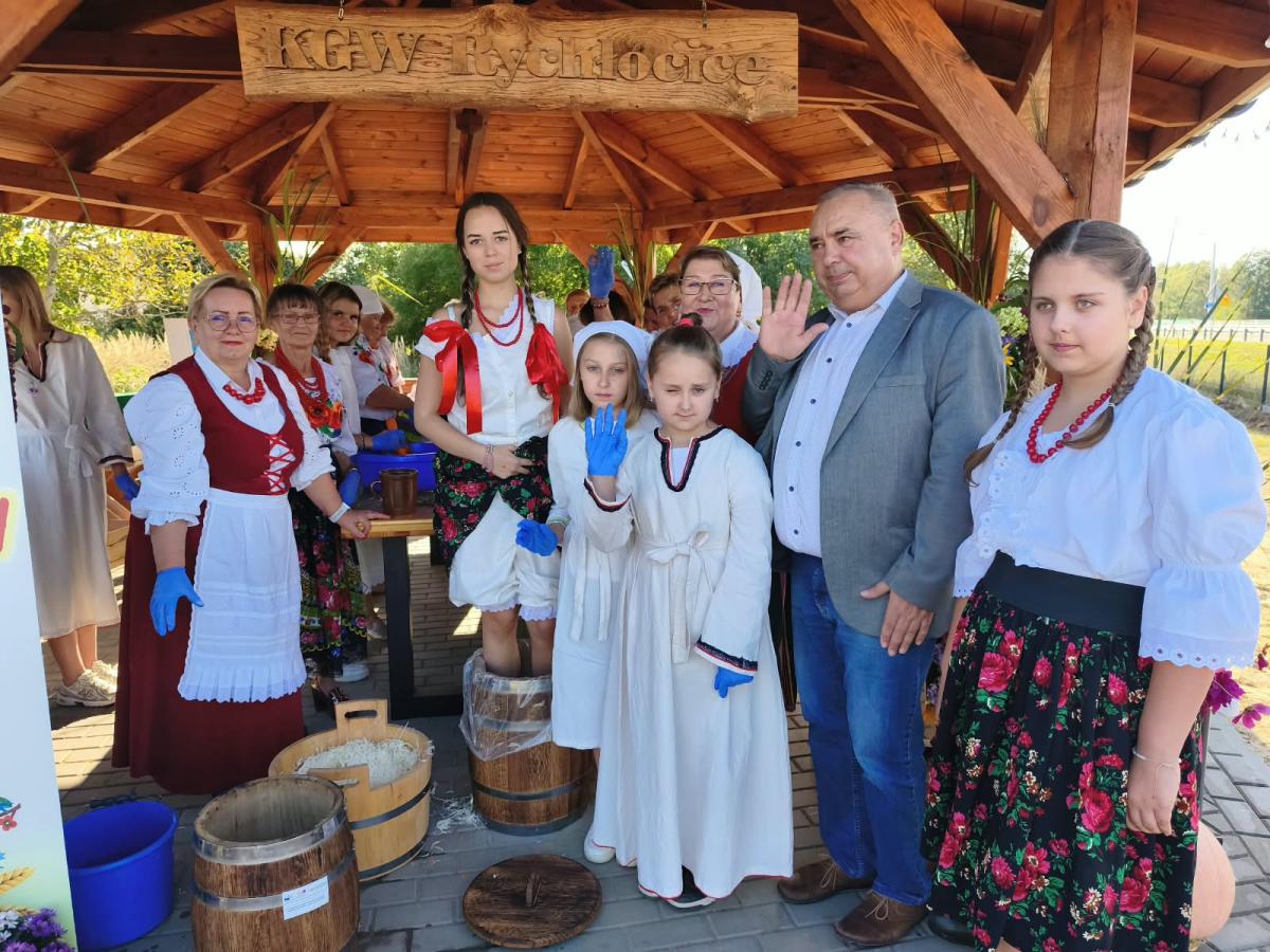 Warsztaty kiszenia kapusty w Rychłocicach - zdjecie 47.
