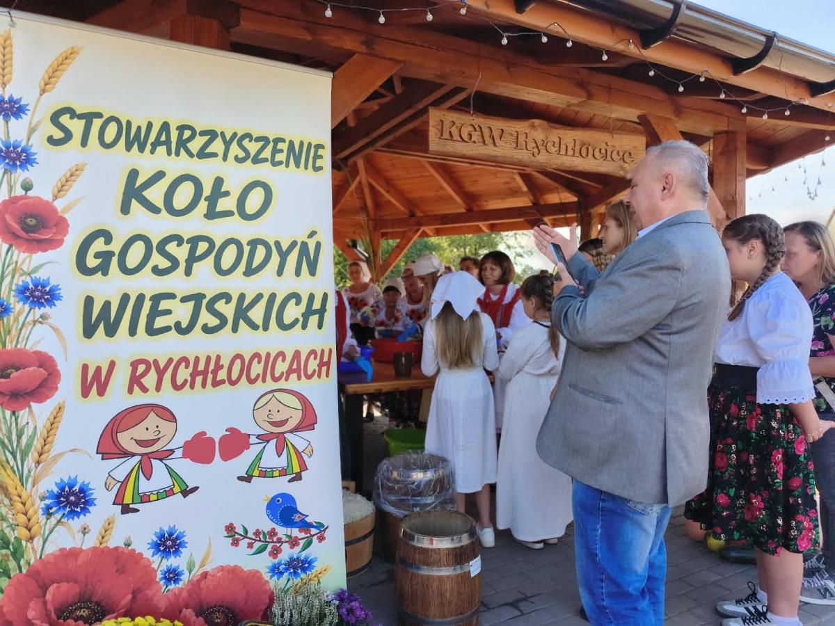 Warsztaty kiszenia kapusty w Rychłocicach - zdjecie 57.