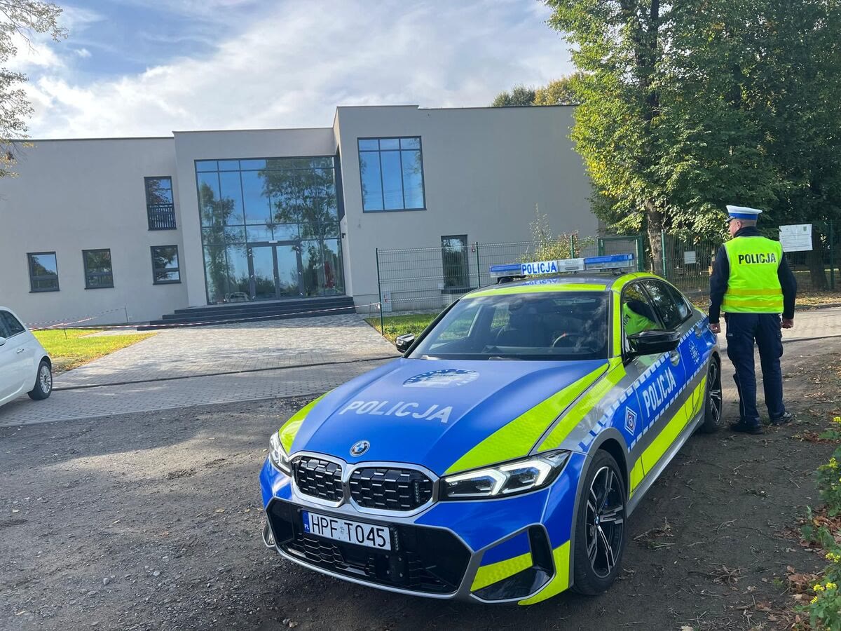 Policja wzmacnia kontrole przy szkołach w powiecie wieluńskim — zdjęcie 1.
