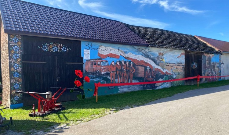 Mural „Strażniczki nad Prosną” w Wygiełdowie — zdjęcie 3 z 3.