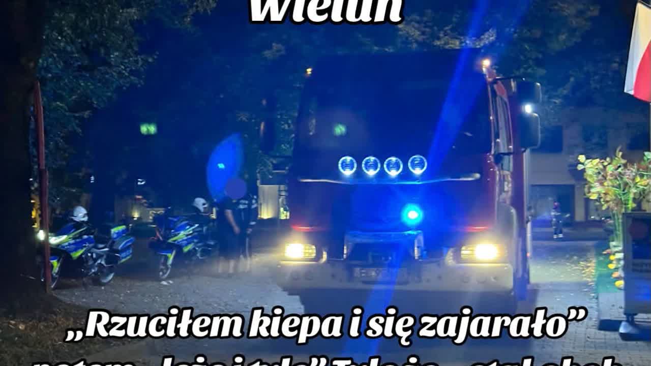 Wóz strażacki podczas wieczornej interwencji w Wieluniu.